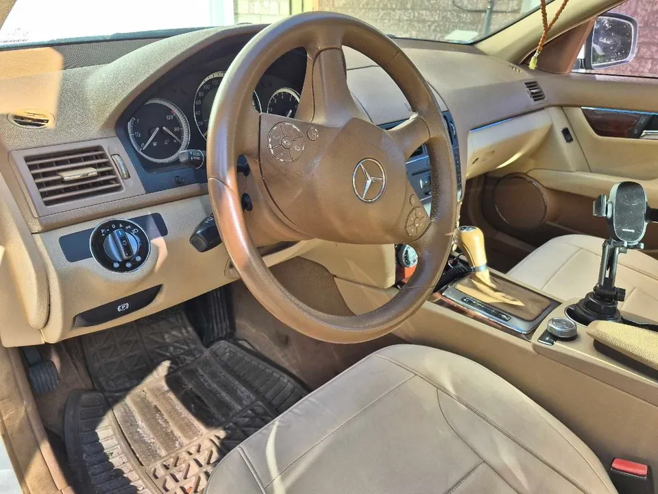 Mercedes-Benz C300 2008 photo 3