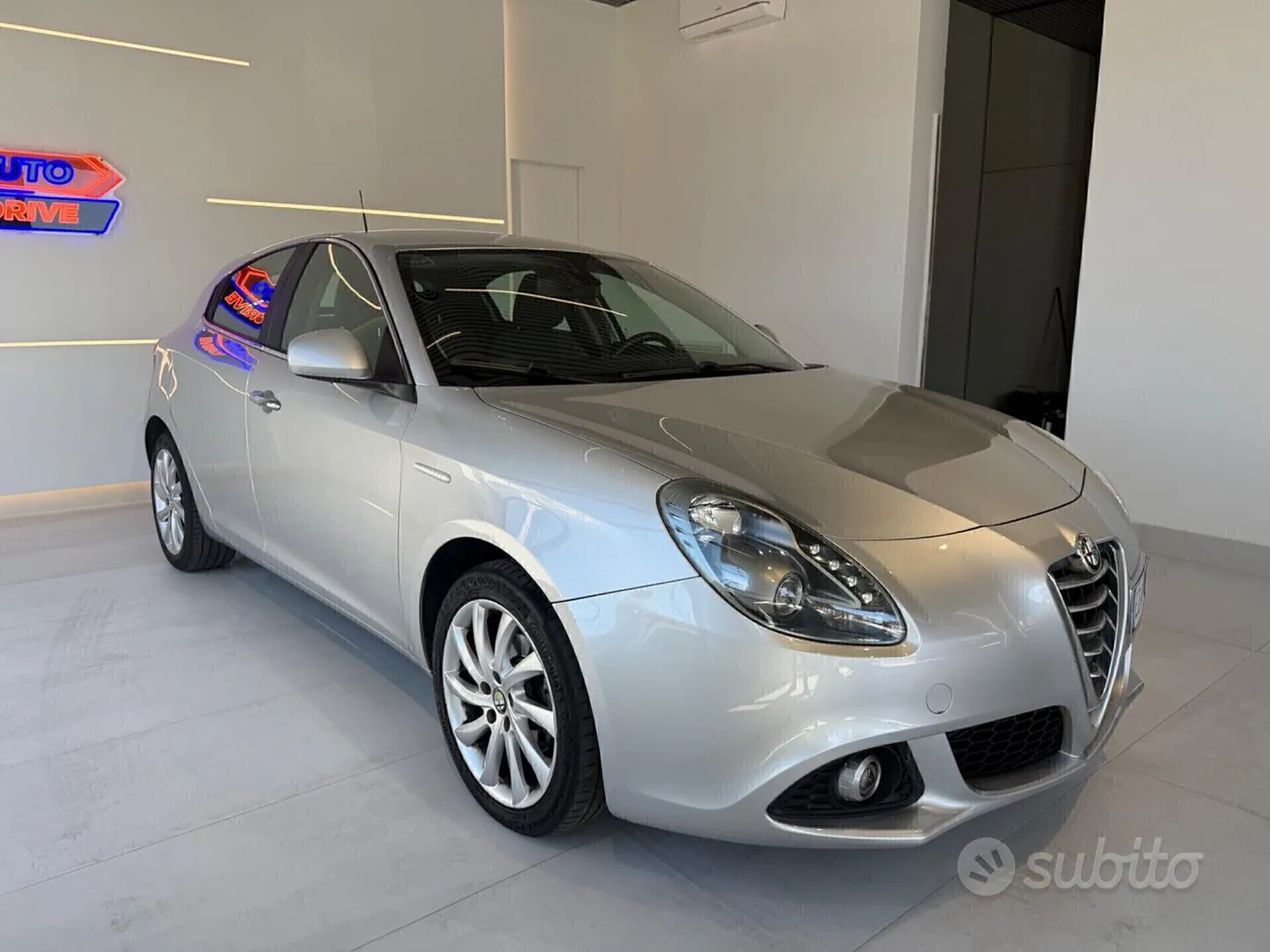 Alfa Romeo Giulietta 2015 photo 4