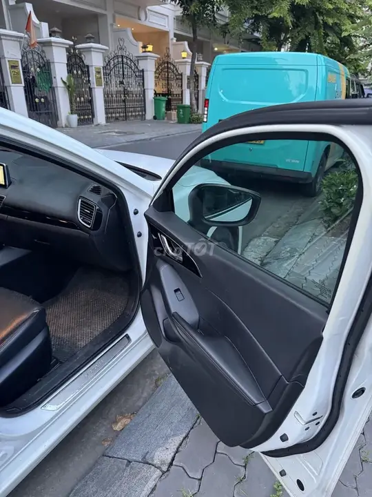 Mazda 3 2015 photo 2