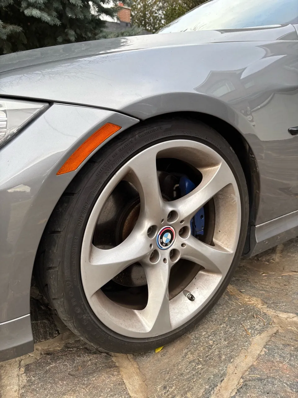 BMW 3 Series 2011 photo 3