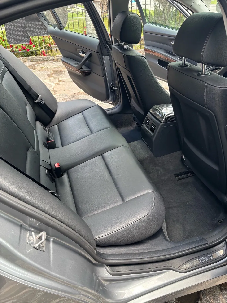BMW 3 Series 2011 photo 5