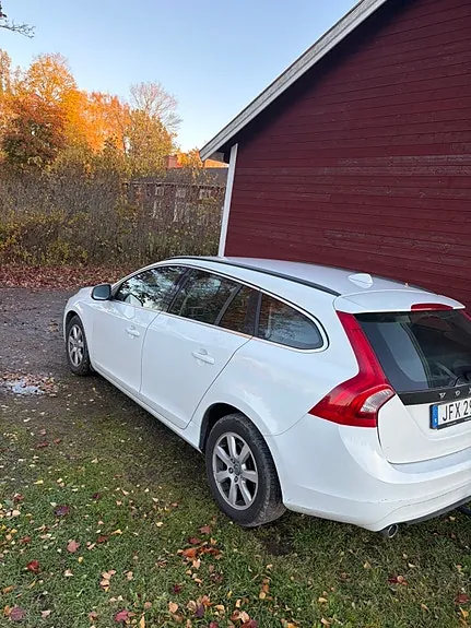 Volvo V60 2014 photo 4