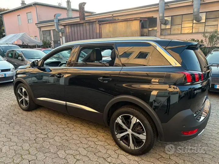 Peugeot 5008 2018 photo 5