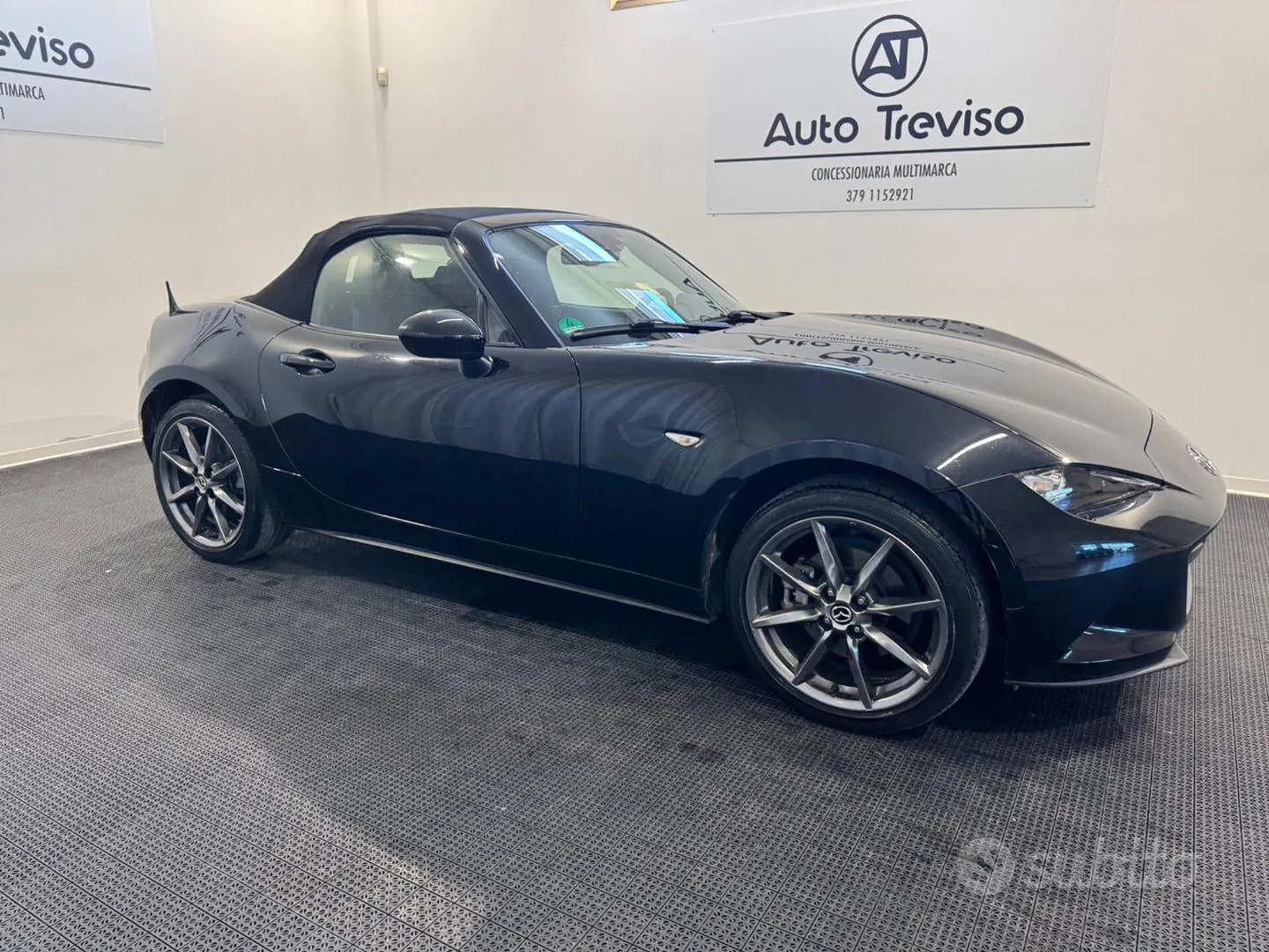 Mazda Mx-5 2017 photo 2
