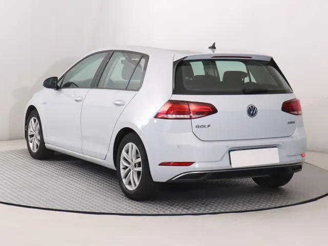 Volkswagen Golf 2018 photo 3