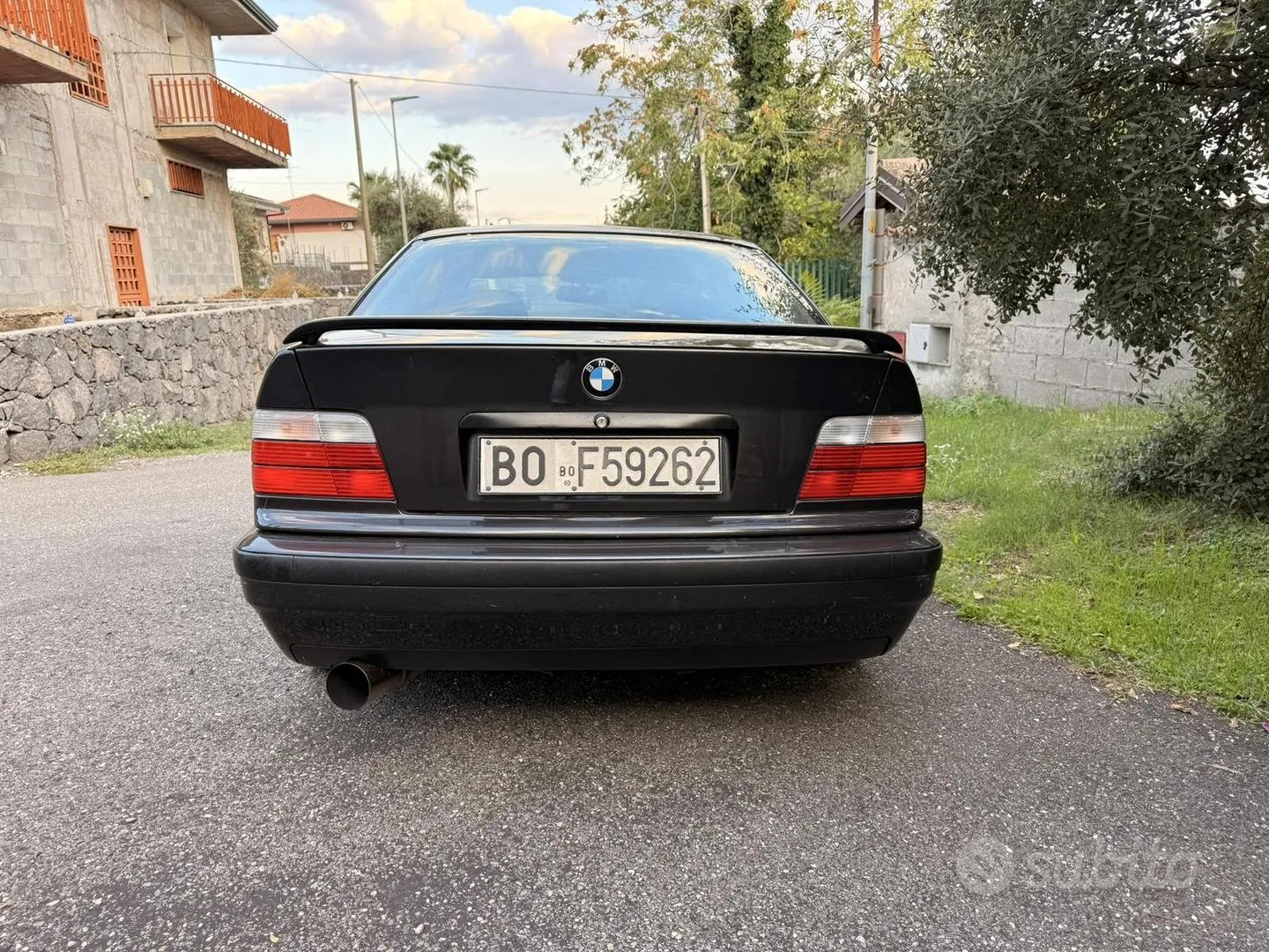 BMW 320I 1991 photo 2