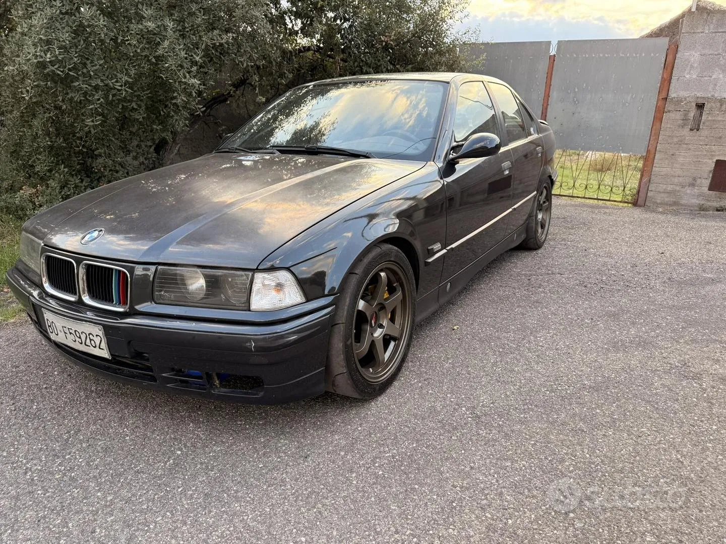 BMW 320I