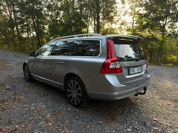 Volvo V70 2010 photo 5