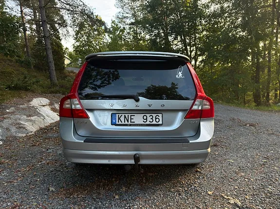 Volvo V70 2010 photo 4