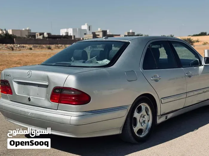 Mercedes-Benz E-Class 2002 photo 4