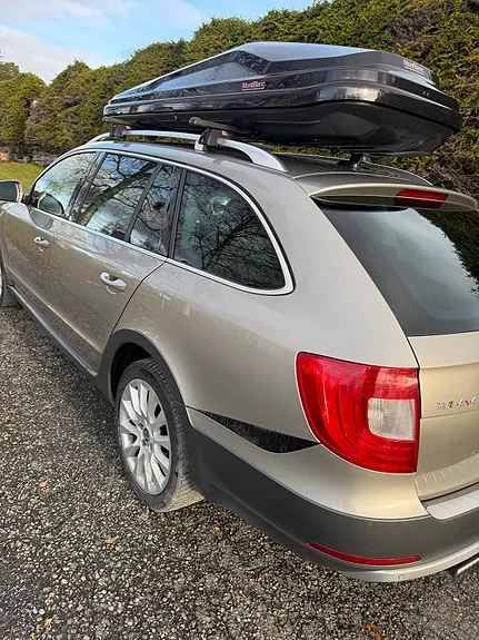 Skoda Superb 2013 photo 3