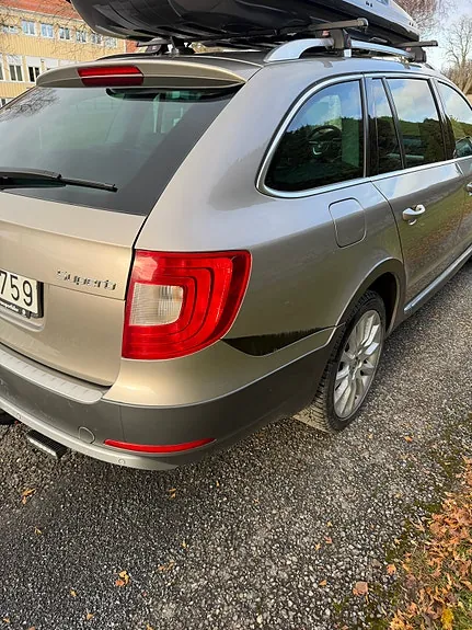 Skoda Superb 2013 photo 4