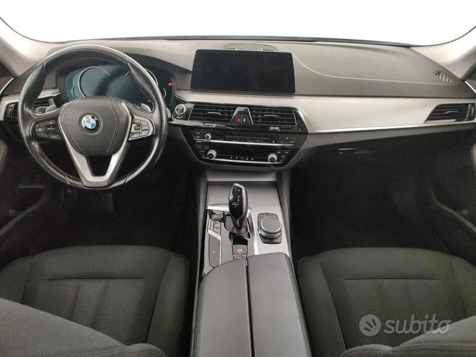 BMW 5 Series 2019 photo 5
