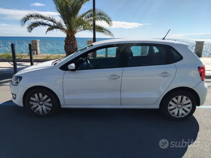 Volkswagen Polo 2013 photo 2