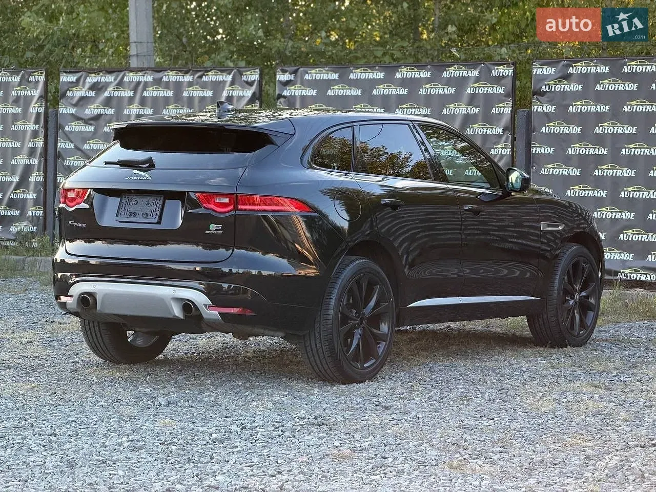 Jaguar F-Pace 2019 photo 4