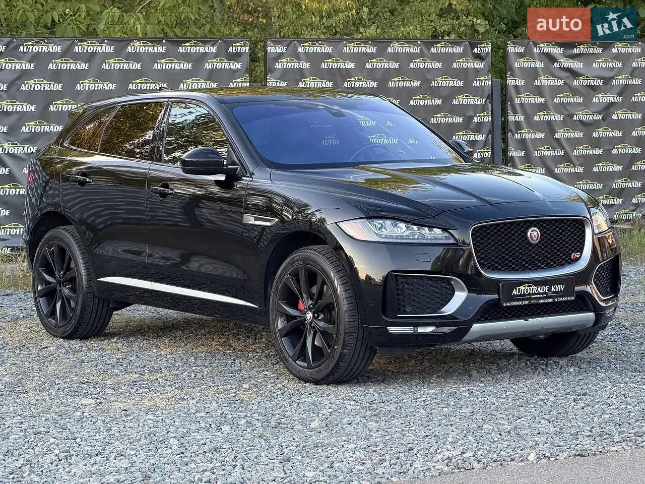 Jaguar F-Pace 2019 photo 3