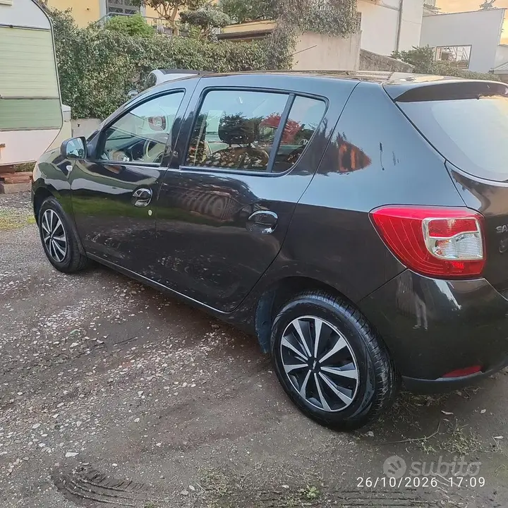 Dacia Sandero 2015 photo 3