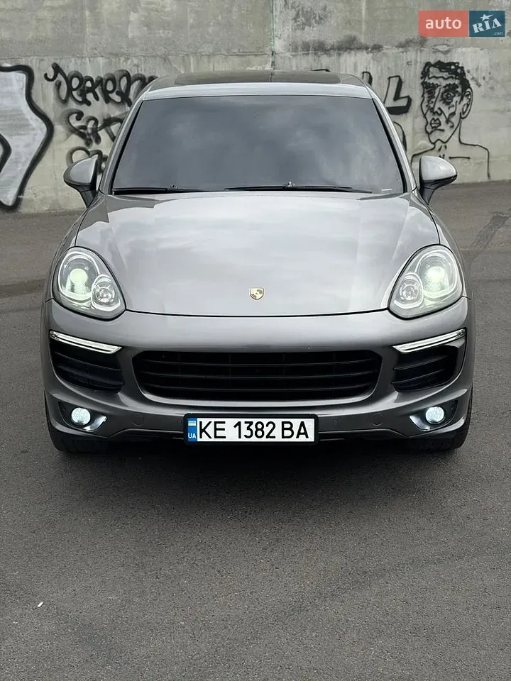 Porsche Cayenne 2015 photo 2