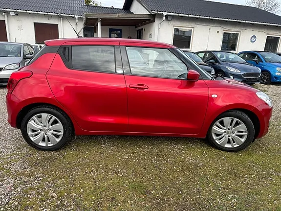 Suzuki Swift 2017 photo 4