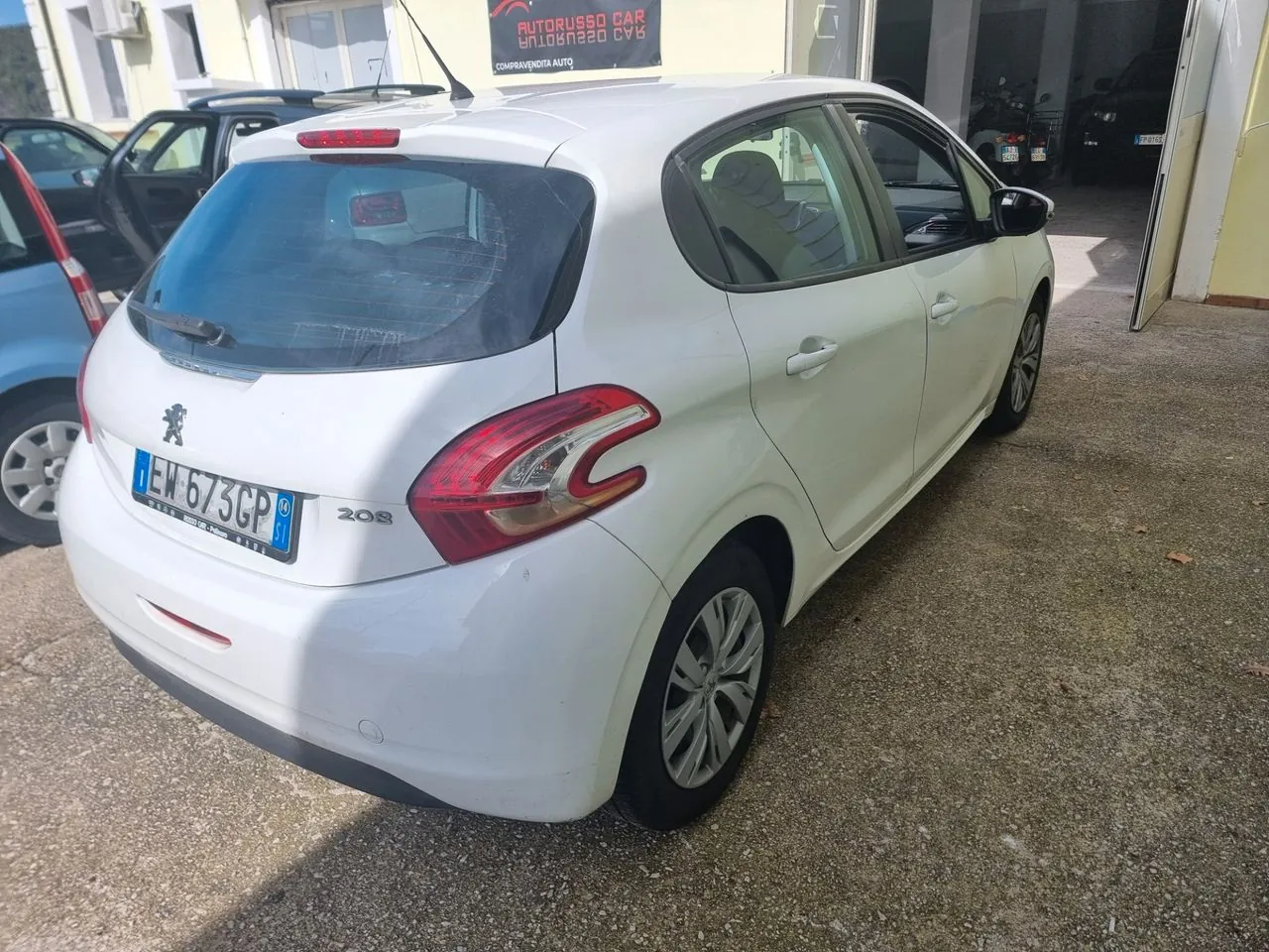 Peugeot 208 2014 photo 5
