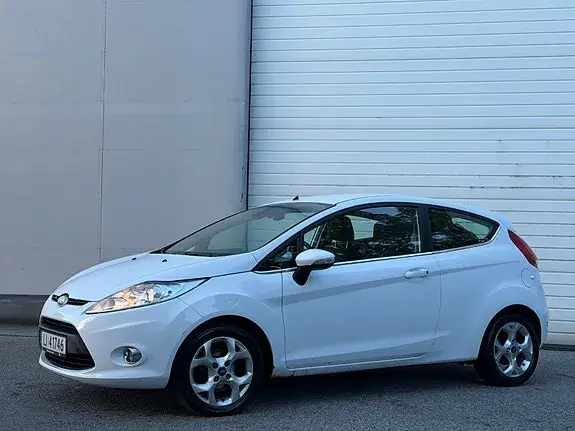 Ford Fiesta 2010 photo 2