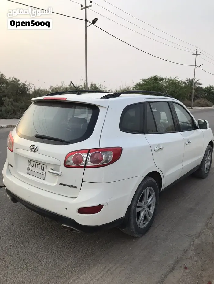 Hyundai Santa Fe 2012 photo 3