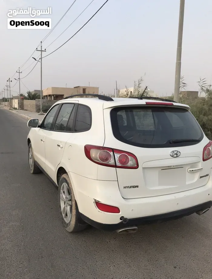 Hyundai Santa Fe 2012 photo 2