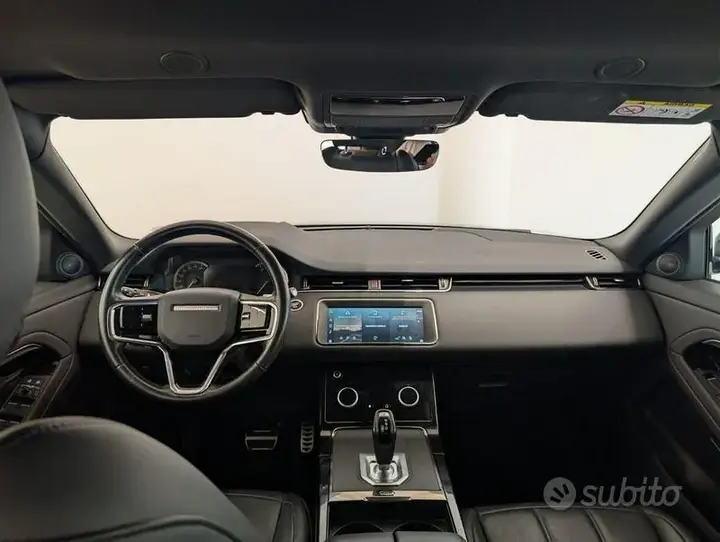 Land Rover Evoque 2022 photo 4