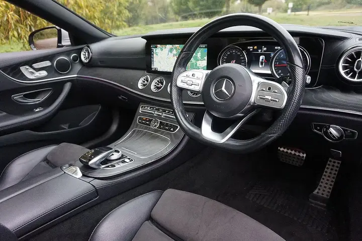 Mercedes-Benz E-Class 2018 photo 5