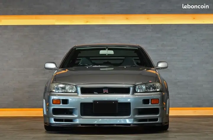 Nissan Skyline 1999 photo 3