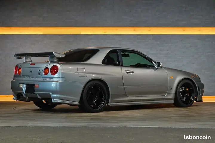 Nissan Skyline 1999 photo 2