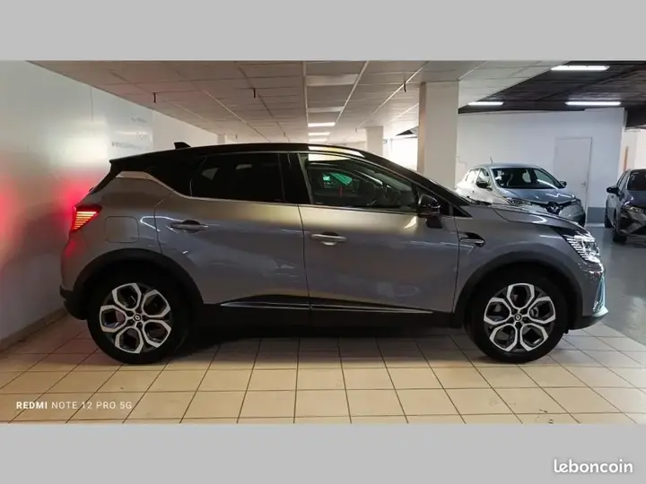 Renault Captur 2023 photo 4