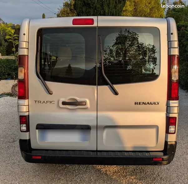 Renault Trafic 2020 photo 2