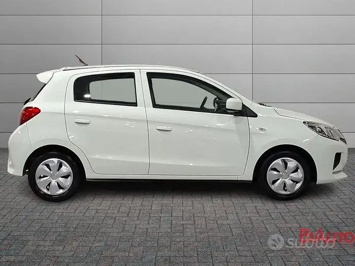 Mitsubishi Space Star 2022 photo 3