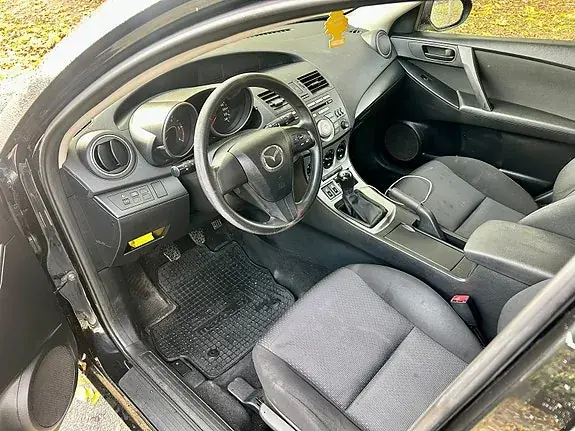 Mazda 3 2011 photo 5