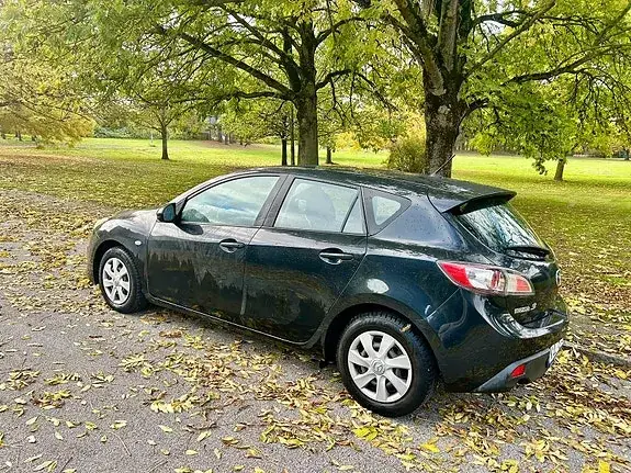 Mazda 3 2011 photo 4