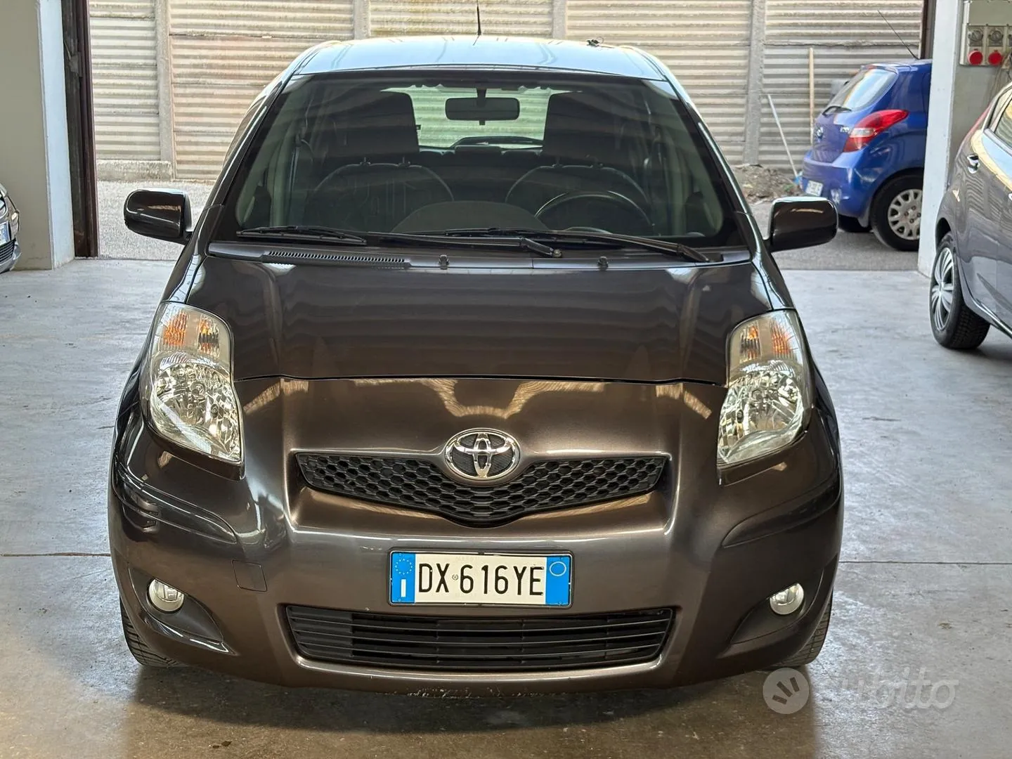 Toyota Yaris 2010 photo 2