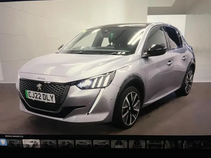 Peugeot E-208