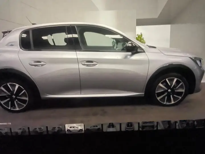 Peugeot E-208 2022 photo 4