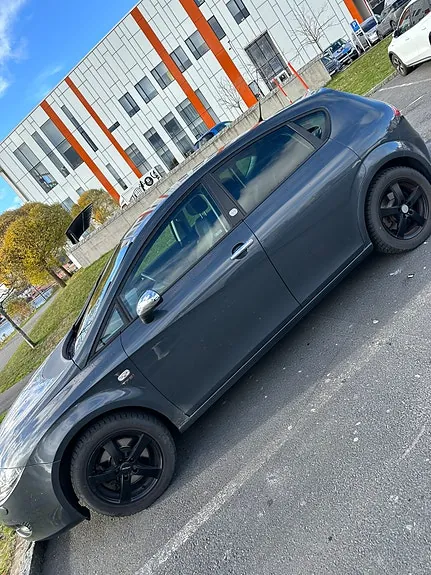 Seat Leon 2006 photo 2