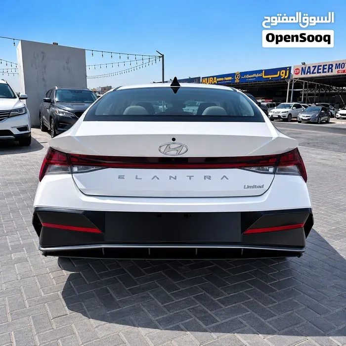 Hyundai Elantra 2025 photo 4