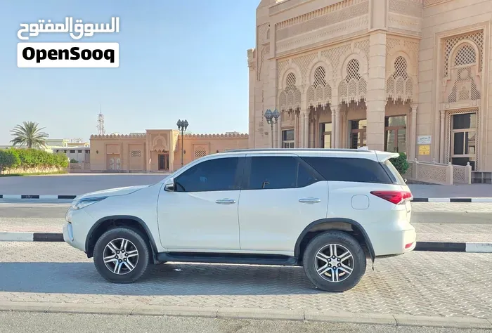Toyota Fortuner 2016 photo 2