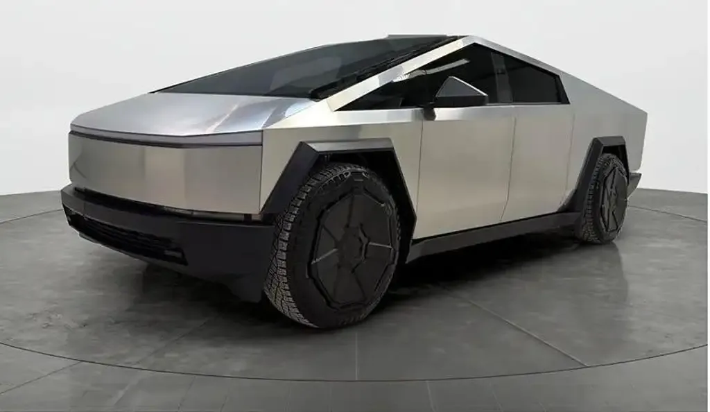 Tesla Cybertruck 2024 photo 2