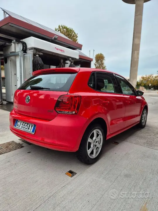 Volkswagen Polo 2010 photo 3