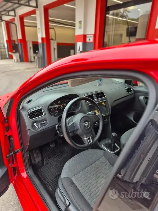 Volkswagen Polo 2010 photo 5