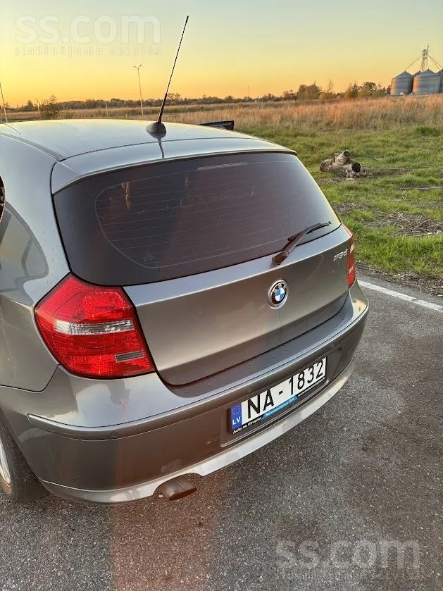 BMW 118 2010 photo 3