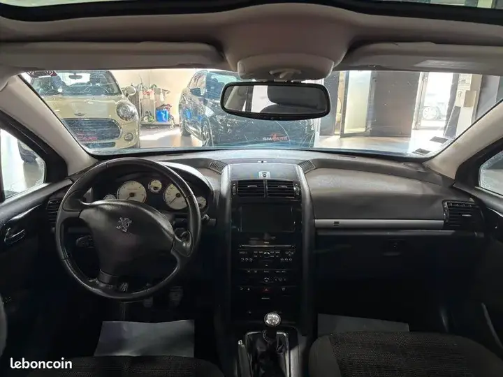 Peugeot 407 2011 photo 4