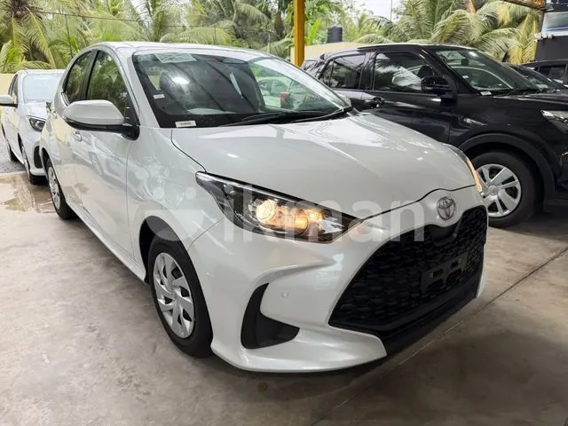 Toyota Yaris 2024 photo 2