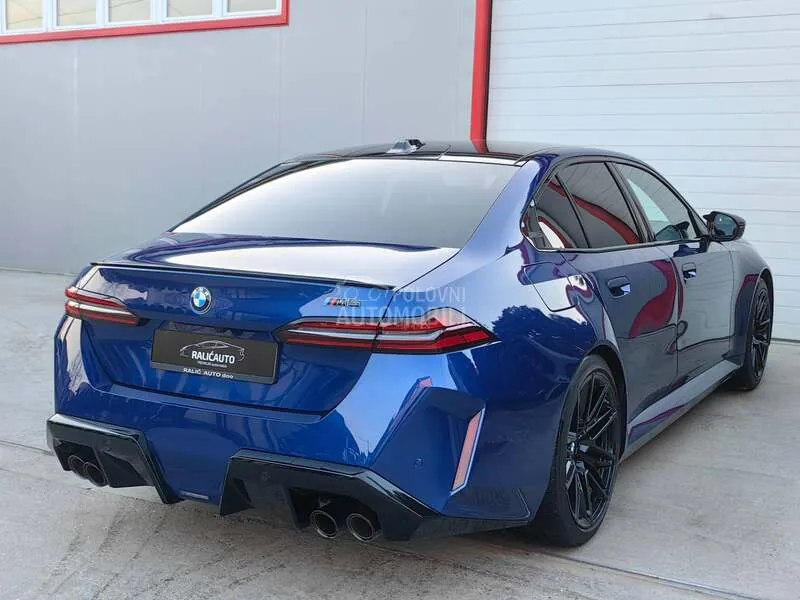 BMW M5 2025 photo 2