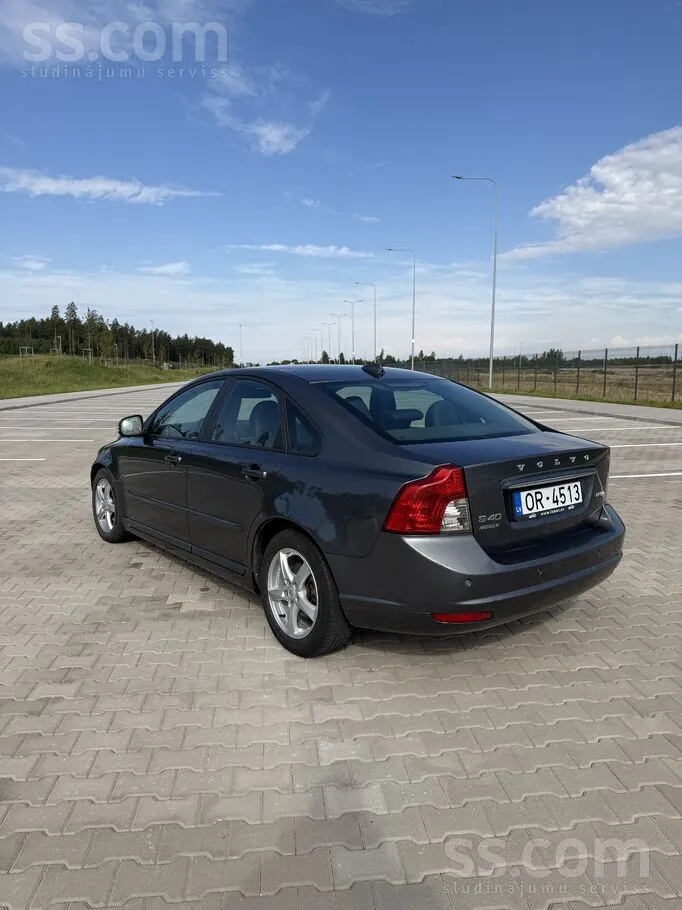 Volvo S40 2011 photo 3